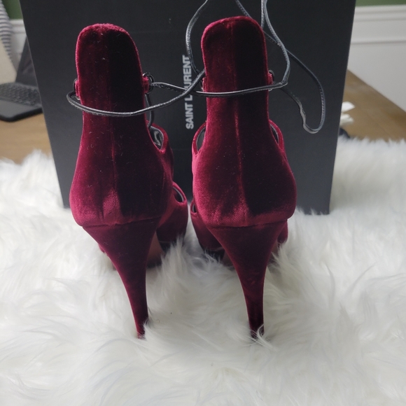 Beautiful and comfortable Saint laurent pumps - Picture 6 of 8